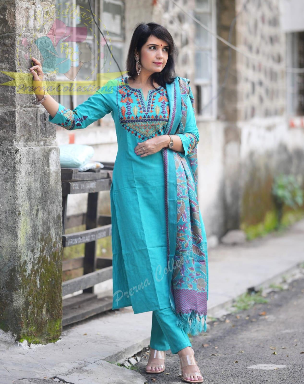 TrendBuy Aari Embroidered Handloom Set with Kantha Print Dupatta