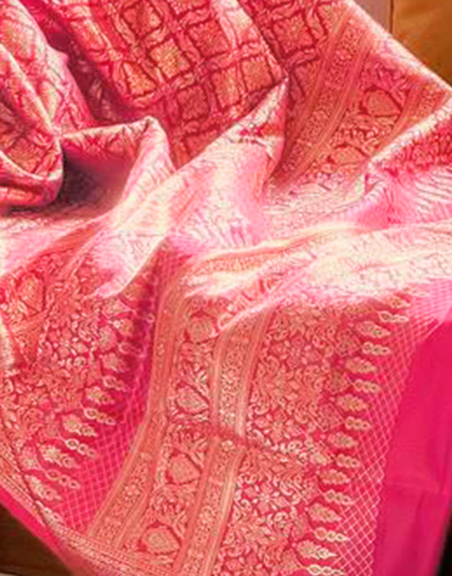 Wedding Wear Beautiful Red Banarasi Lichi Silk Saree