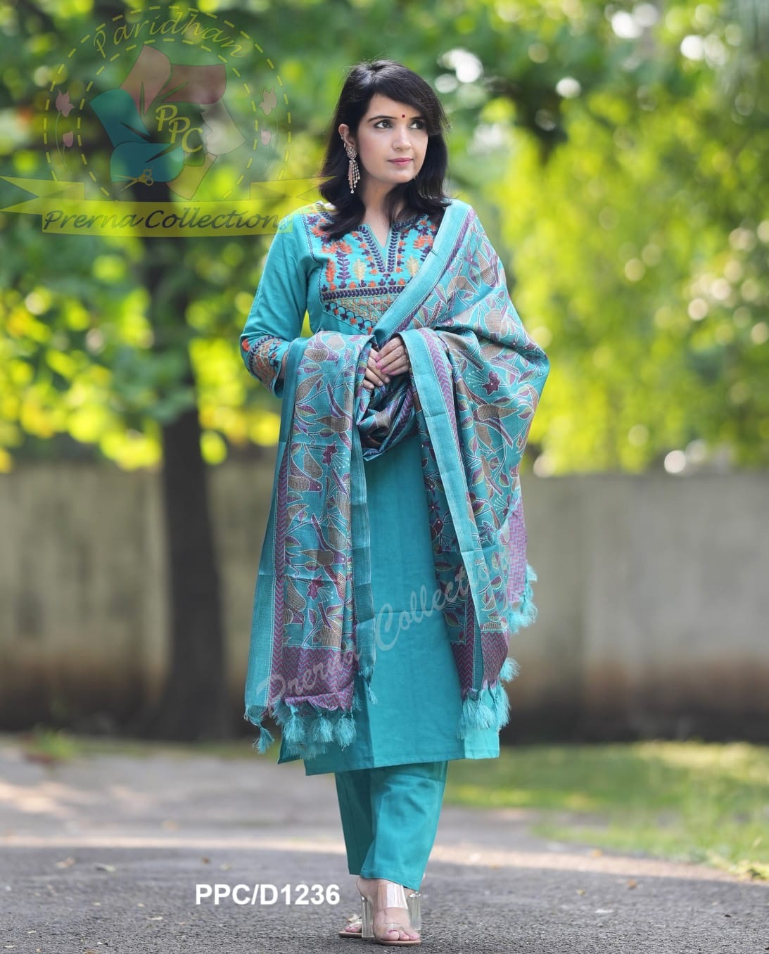 COTTON SLUB KURTI WITH AARI EMBROIDERY WORK