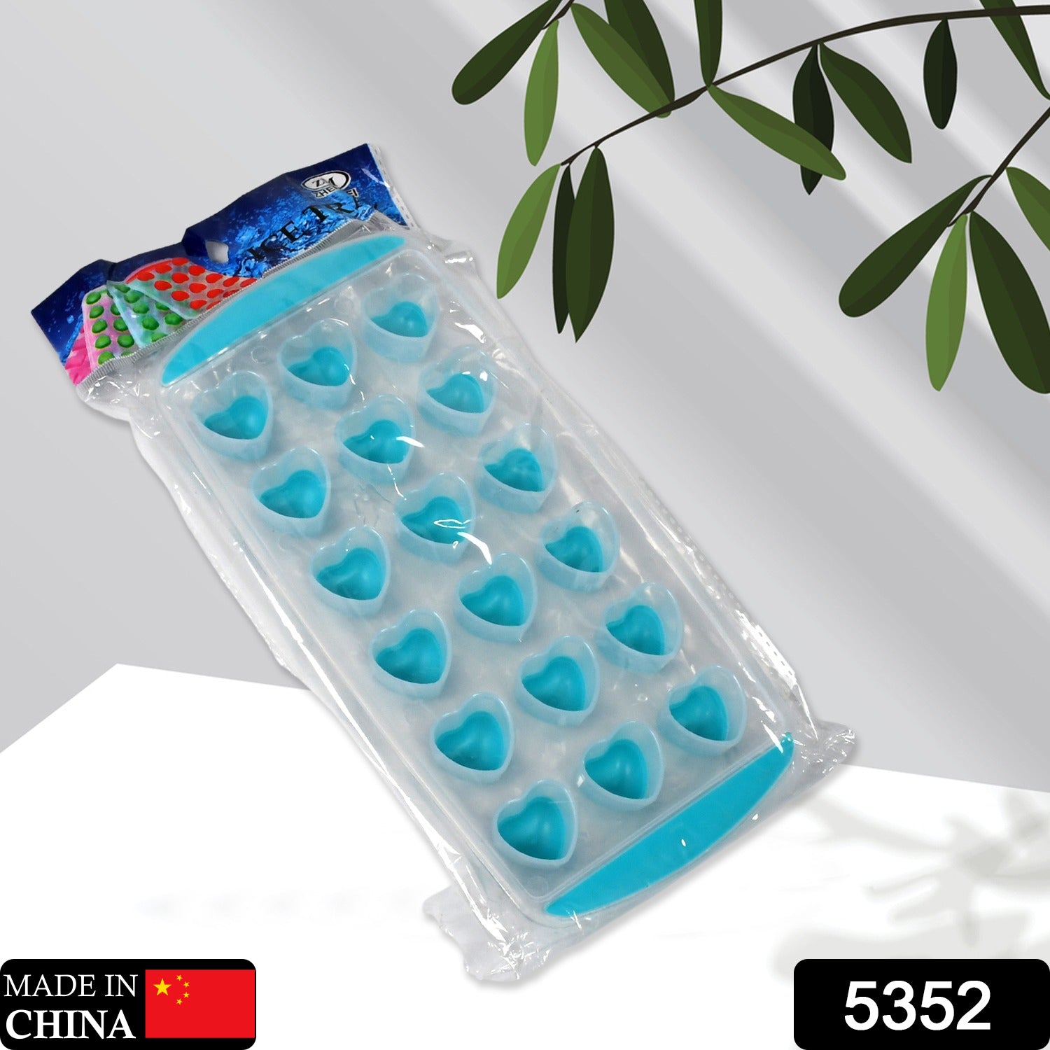 5352 Easy Push Premium Pop-up Ice Tray With Flexible Silicon Bottom And Lid Heart Shape 18 Cube Trays