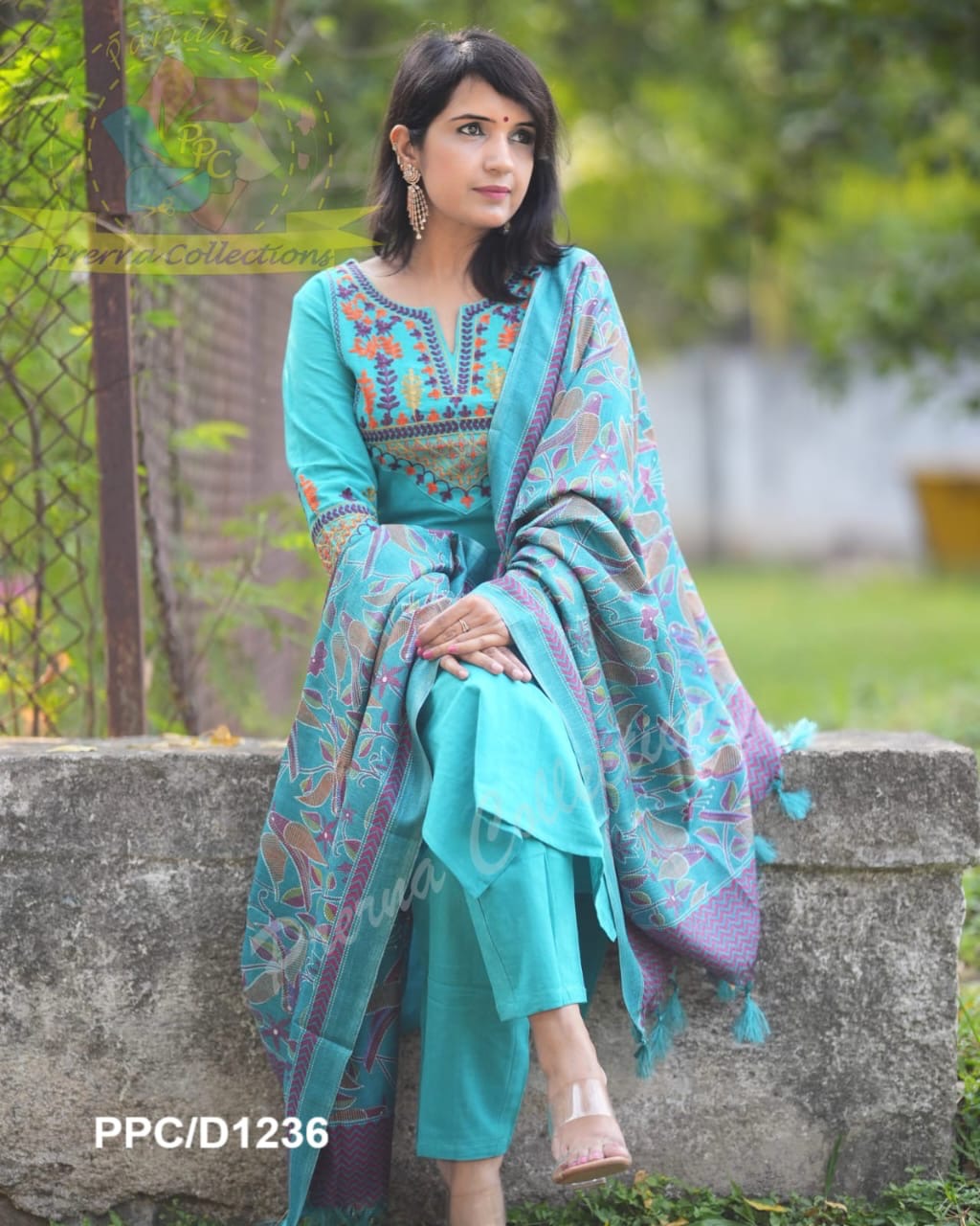 COTTON SLUB KURTI WITH AARI EMBROIDERY WORK