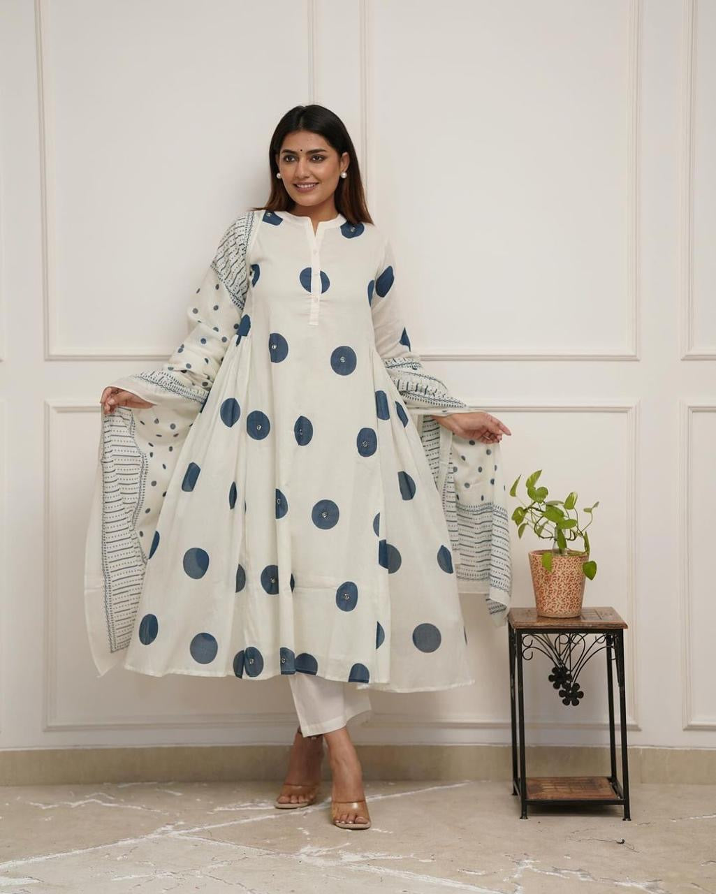 Polka Dot Kali Style Pure Mul Cotton Duppata Set