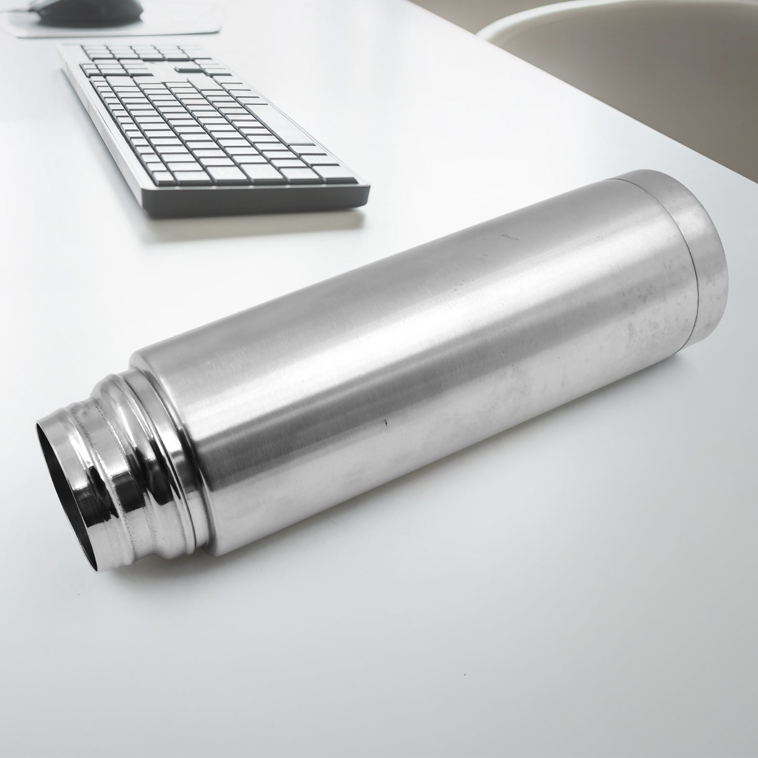 Vacuum Stainless Steel Double Wall Water Bottle (500 Ml Aprrox)