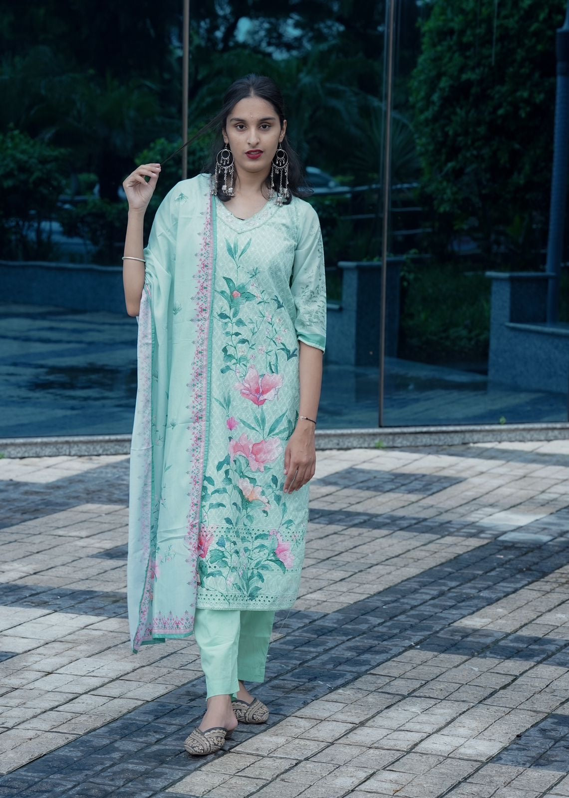 Presenting Stylish Chikankari Kurti Crafted From High-Quality Cotton Fabric