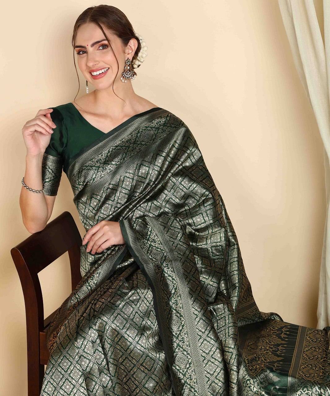 Banarasi Soft Silk Saree with Intricate Patterns and Breathtaking Pallu