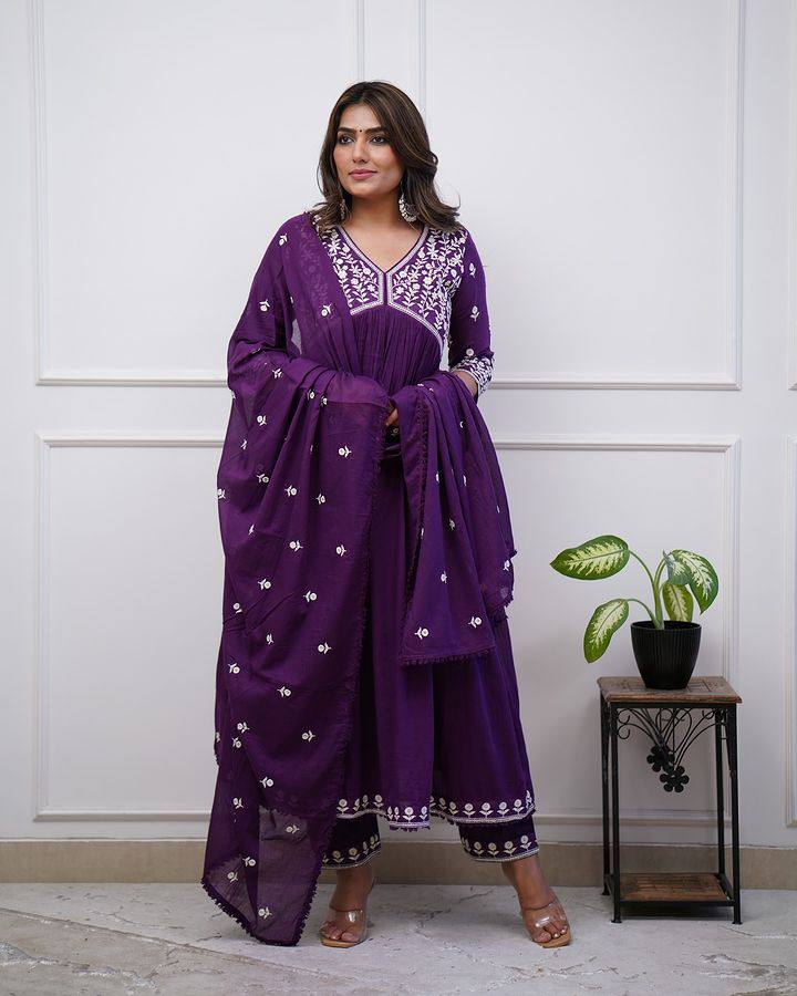 Elegant Embroidered Vichitra Silk Kurta Set with Dupatta