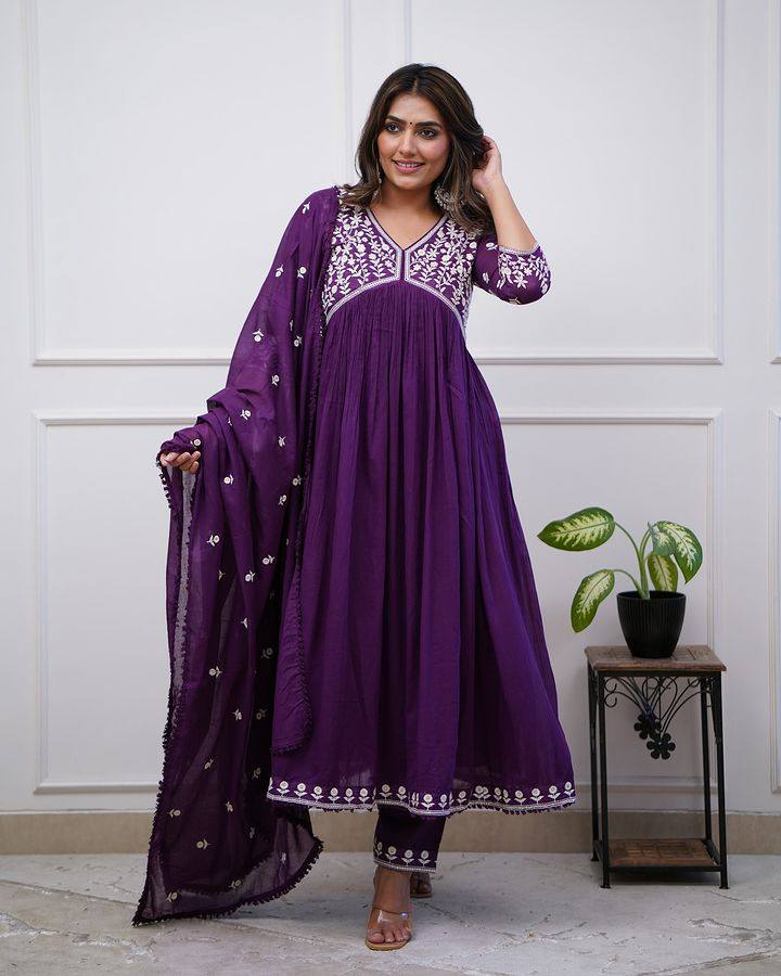 Elegant Embroidered Vichitra Silk Kurta Set with Dupatta