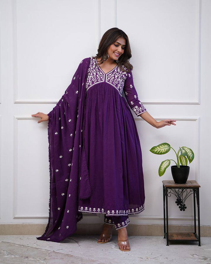 Elegant Embroidered Vichitra Silk Kurta Set with Dupatta