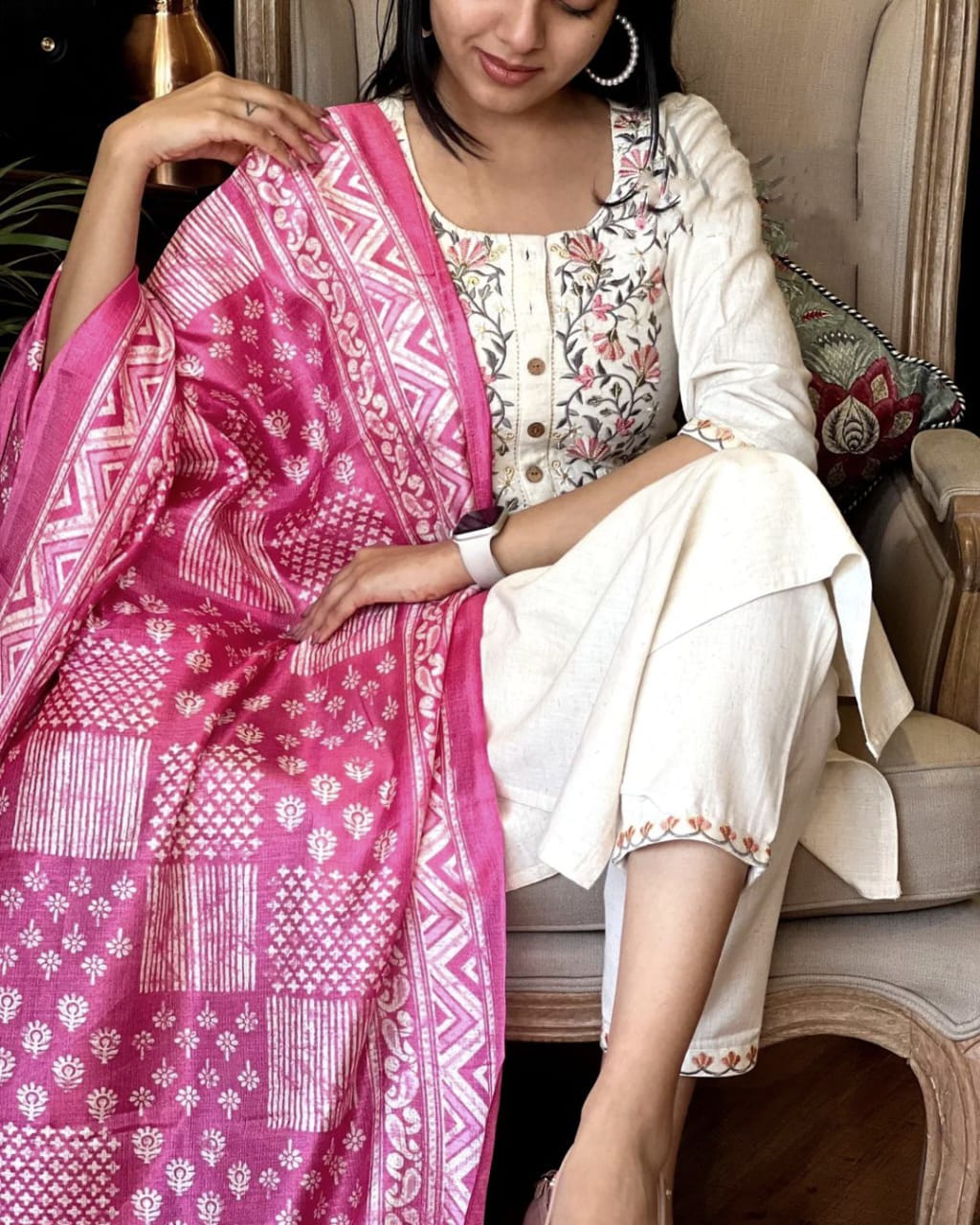 Women Off-White Handloom Cotton Kurta Pant and Dupatta Set - Timeless Ethnic Elegance