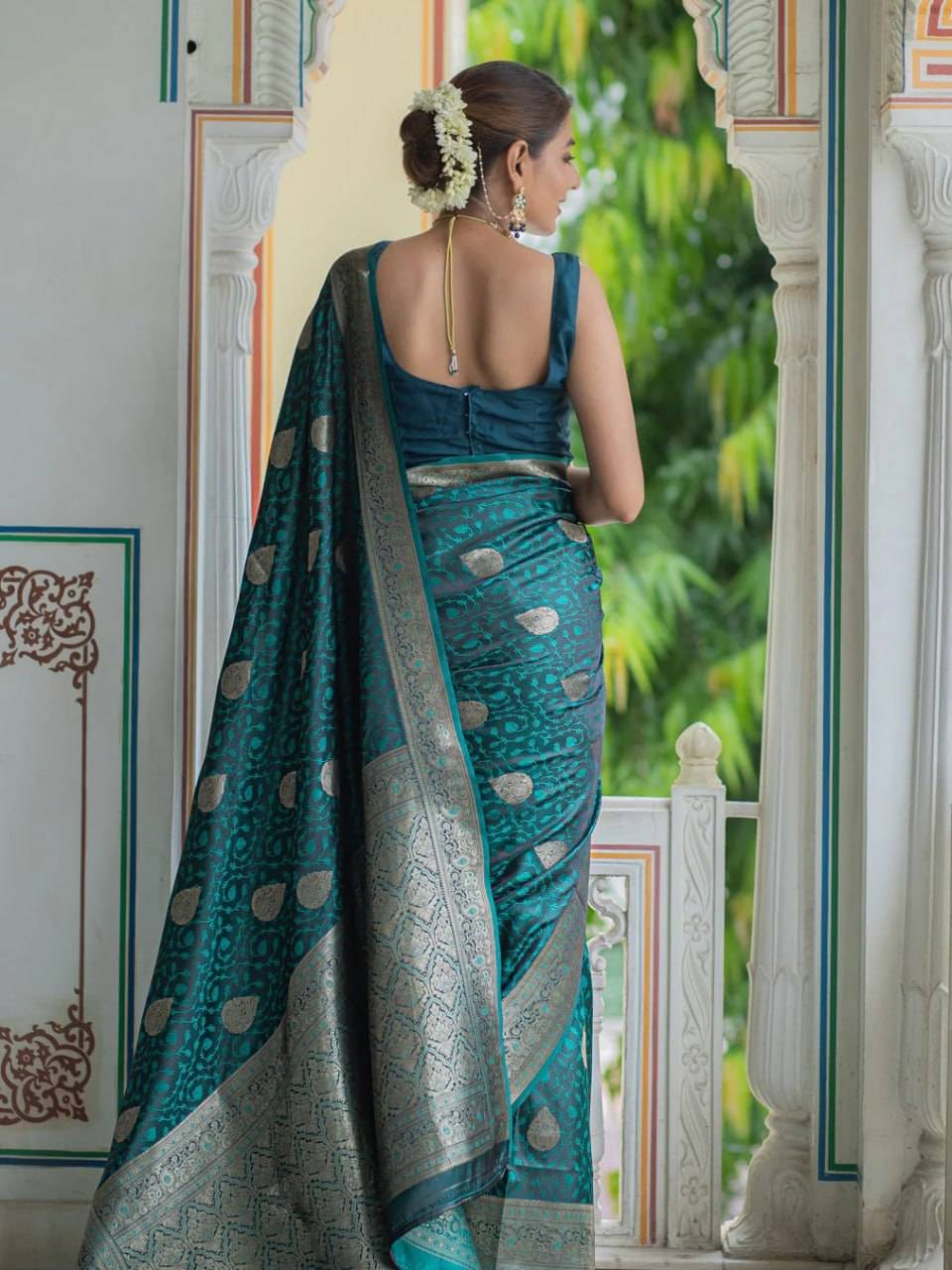 Banarasi Pattern Soft Silk Saree