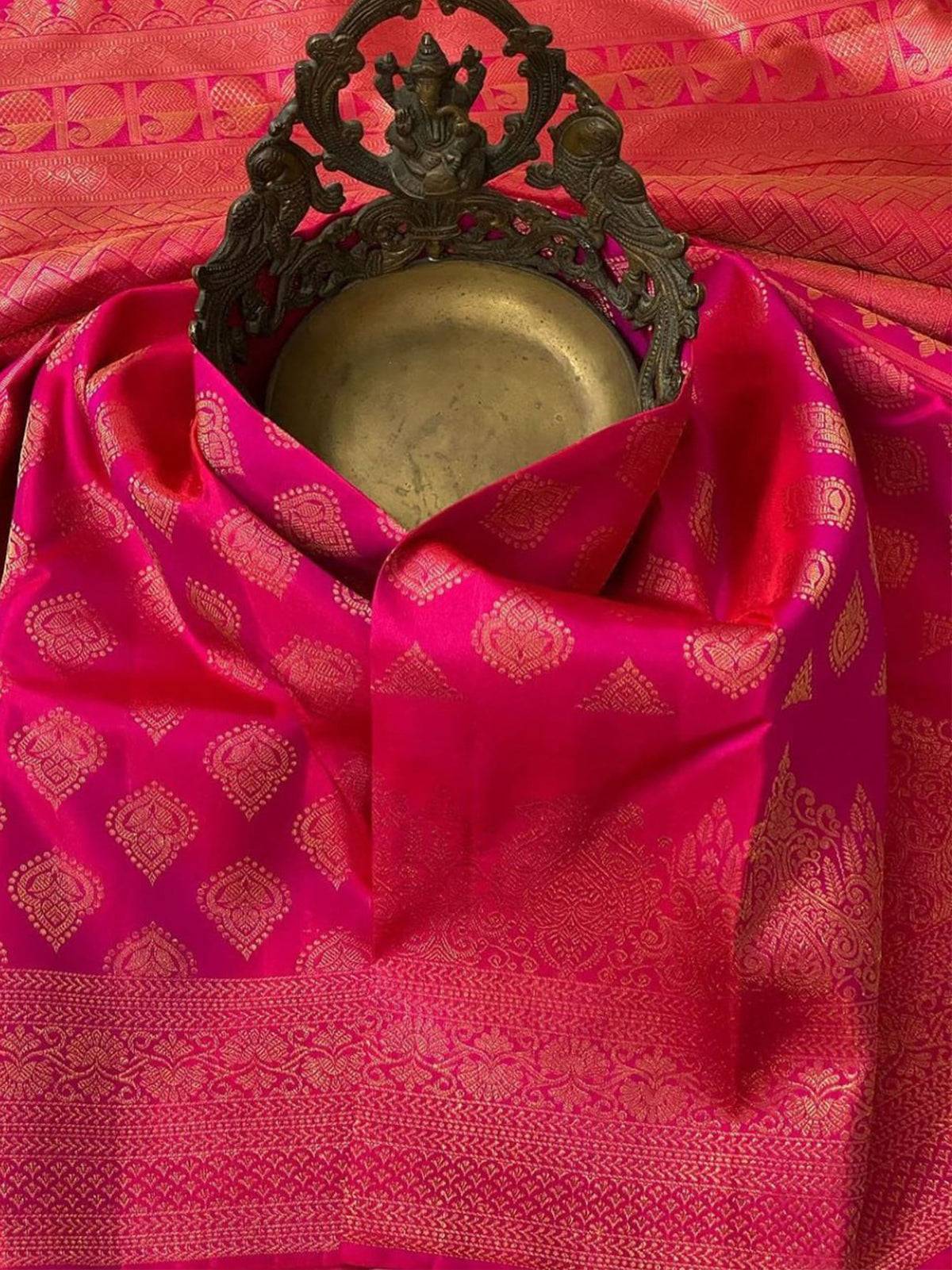 Banarasi Soft Silk Saree with Intricate Patterns and Breathtaking Pallu