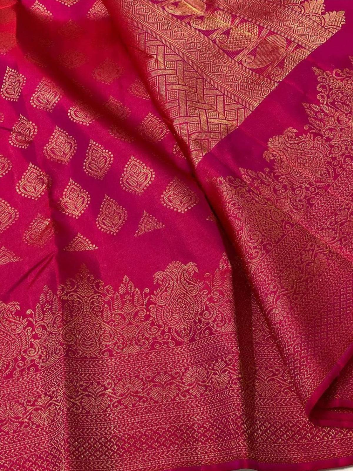 Banarasi Soft Silk Saree with Intricate Patterns and Breathtaking Pallu