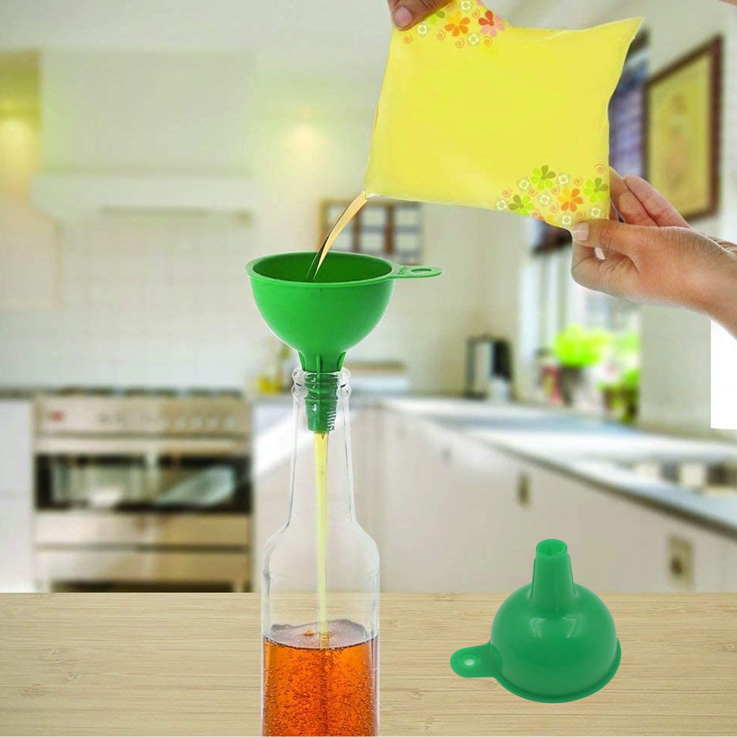 4237 Silicone Funnel For Pouring Oil Sauce Water Juice And Small Food-grainsfood Grade Silicone Funnel (1 Pc Green)