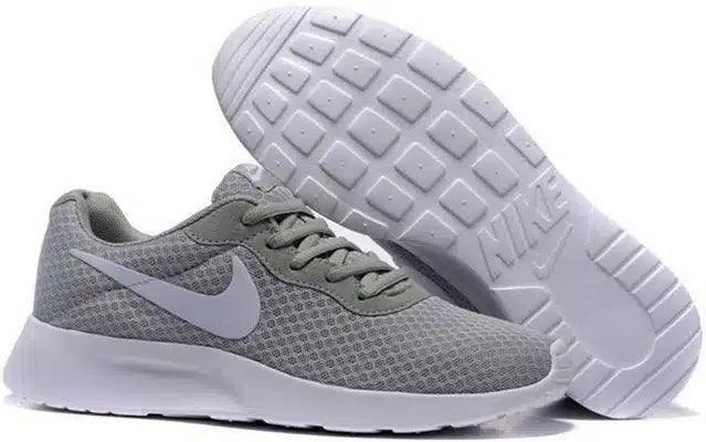 Nike Sports Shoes for Men (Grey, 6)