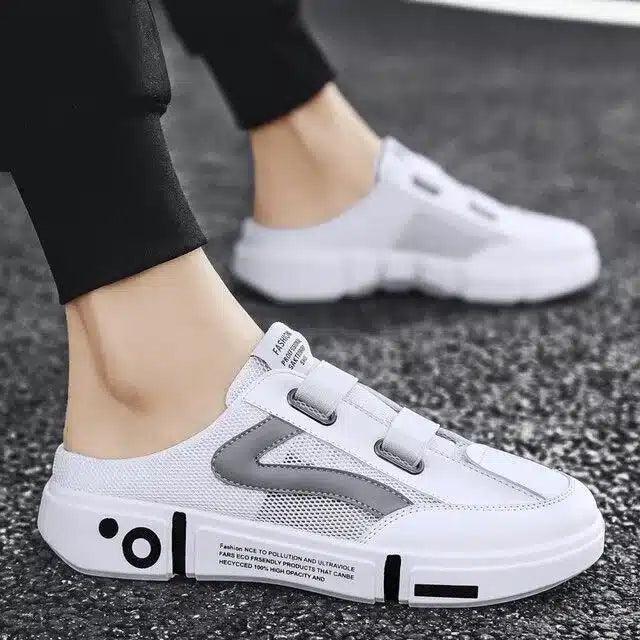 Sneakers for Men (White, 6)