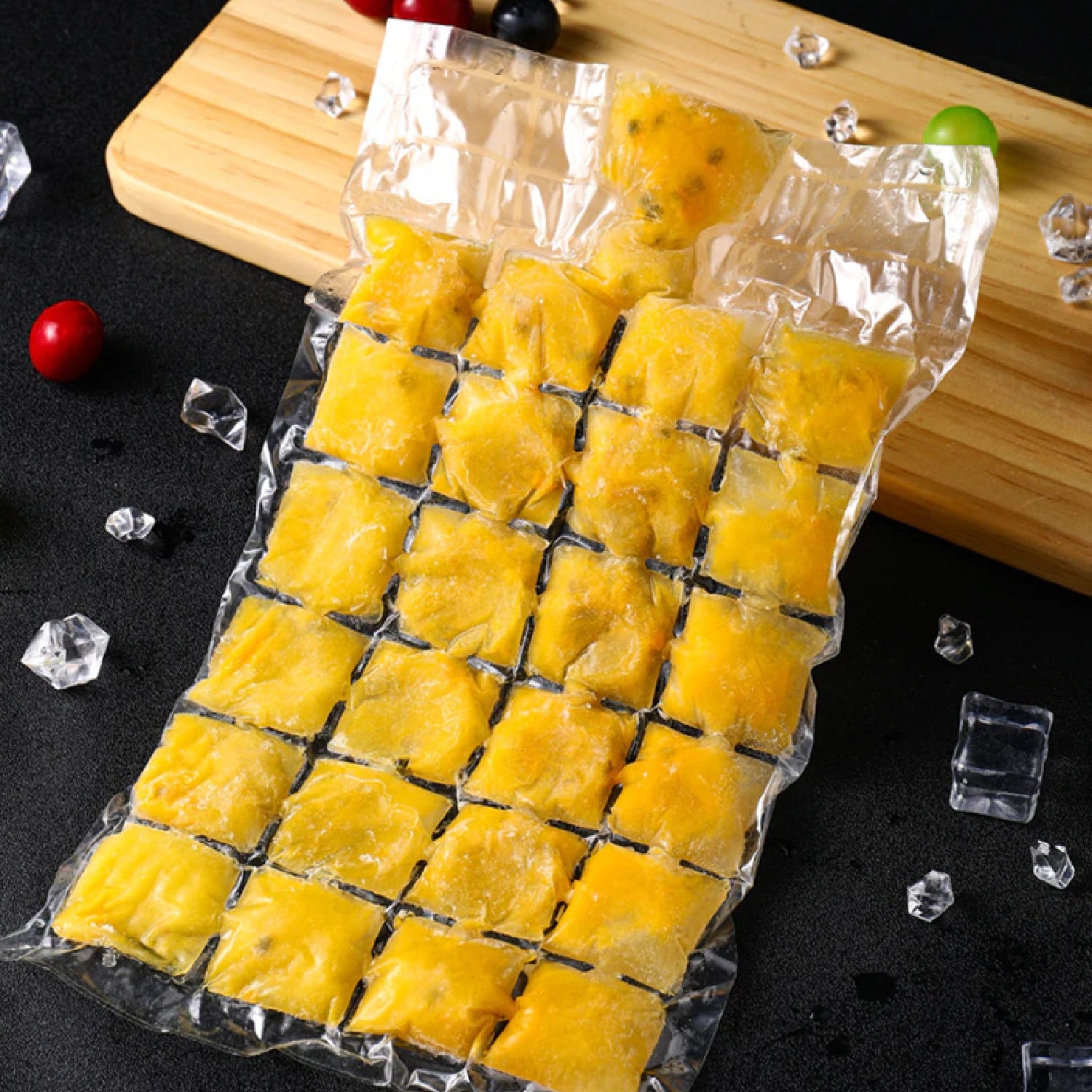 2905 Disposable Ice Cube Bags Stackable Easy Release Ice Cube Mold Trays Self-seal Freezing Makercold Ice Pack Cooler Bag For Cocktail Food Wine