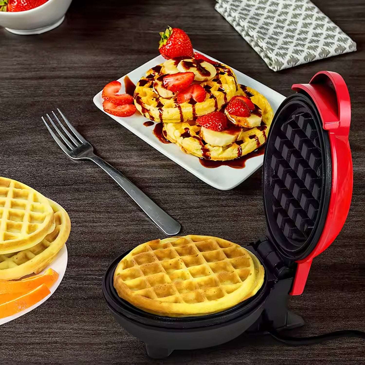 Mini Waffle Maker Machine Waffle Iron Home Appliances Kitchen Gift Easy To Clean On-stick Surfaces Perfect Breakfast Dessert Sandwich Pan Cakes Paninis Other Snacks Machine