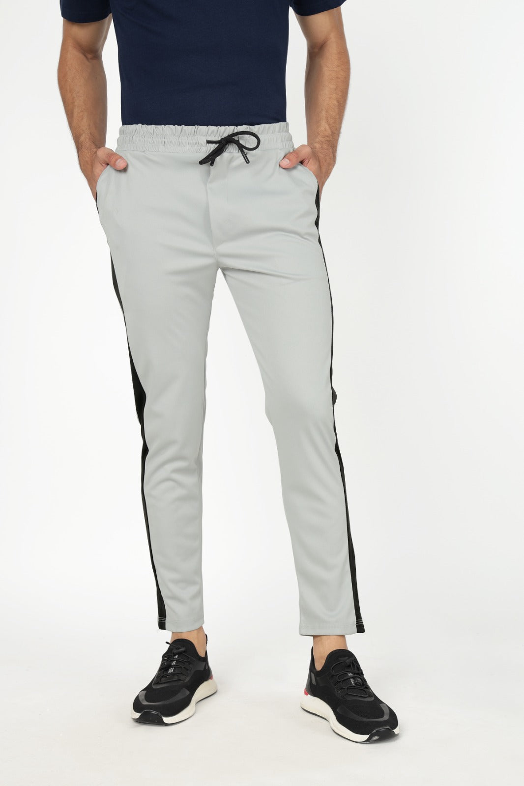 Skinny trousers with side stripe