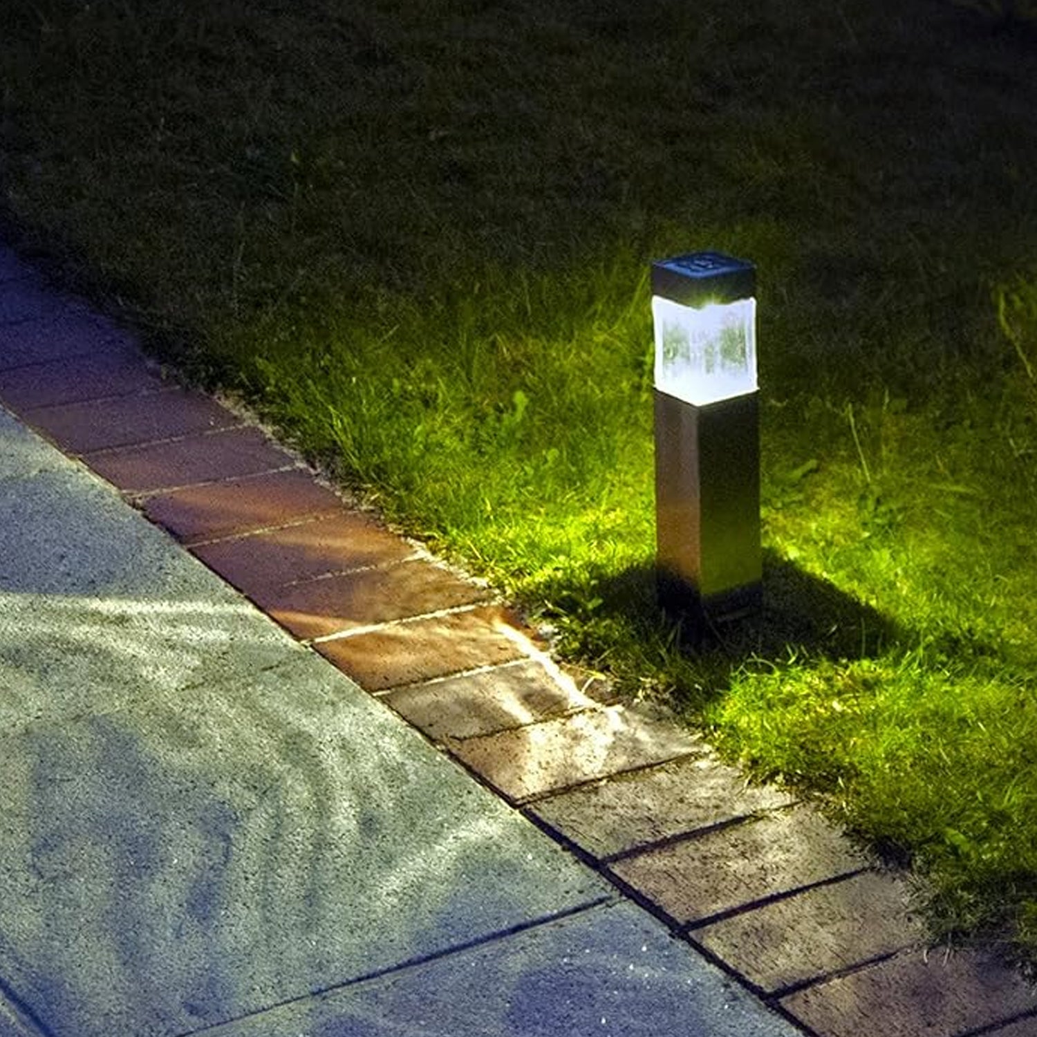 Big Garden Solar Light Outdoor Garden Park Driveway Light (1 Pc)