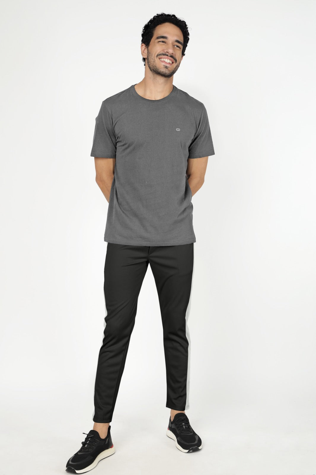 Skinny trousers with side stripe