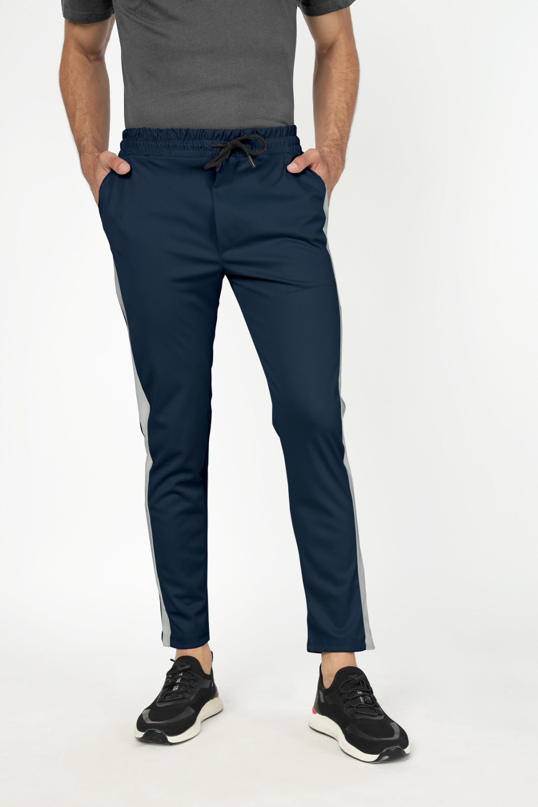 Skinny trousers with side stripe