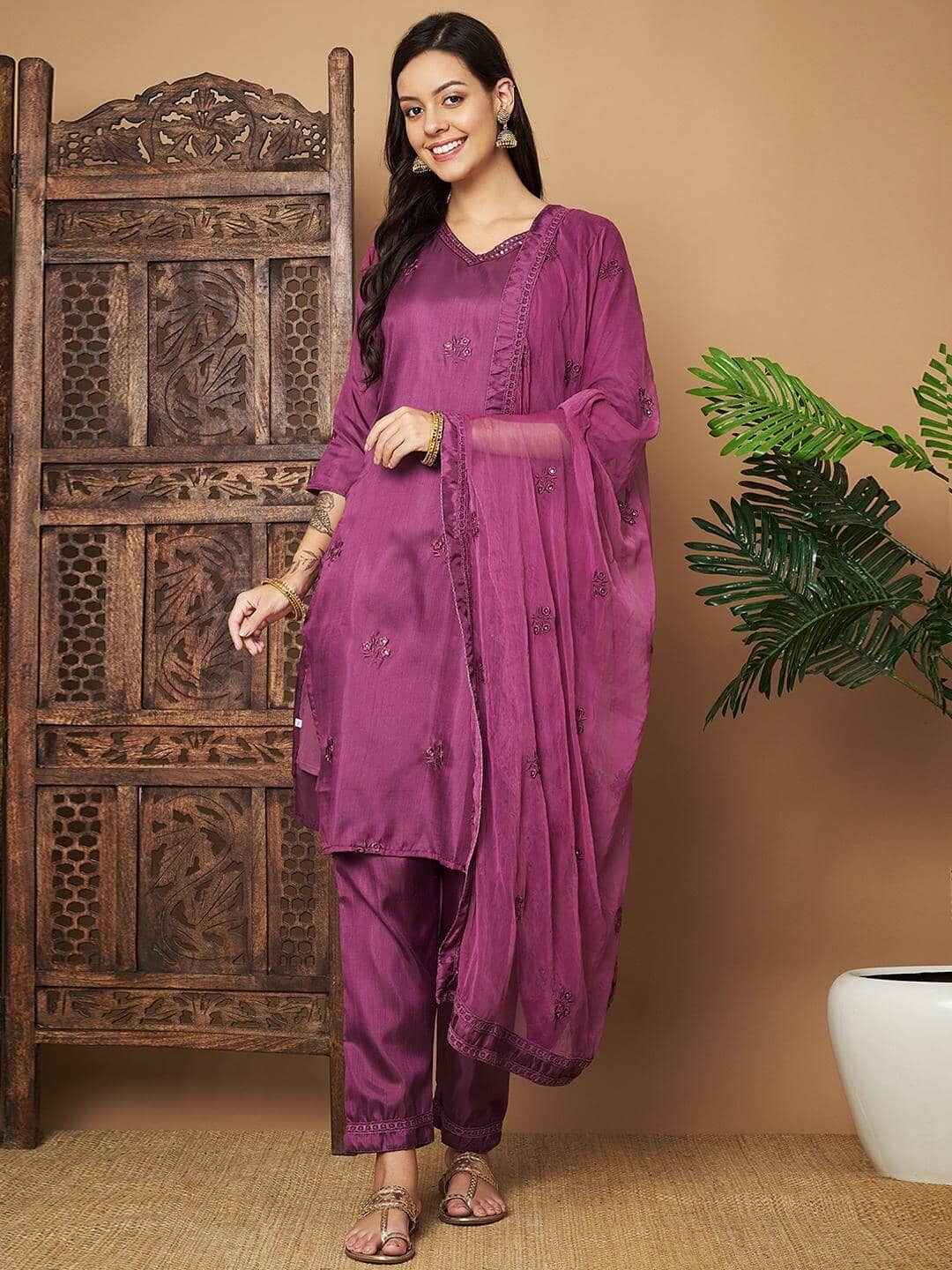 Women Embroidered Straight Kurta Set with Dupatta 6890d6-14 