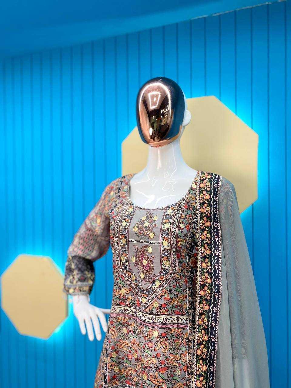 LADIES KASHMIRI PRINTED LADIES SILK SUITS