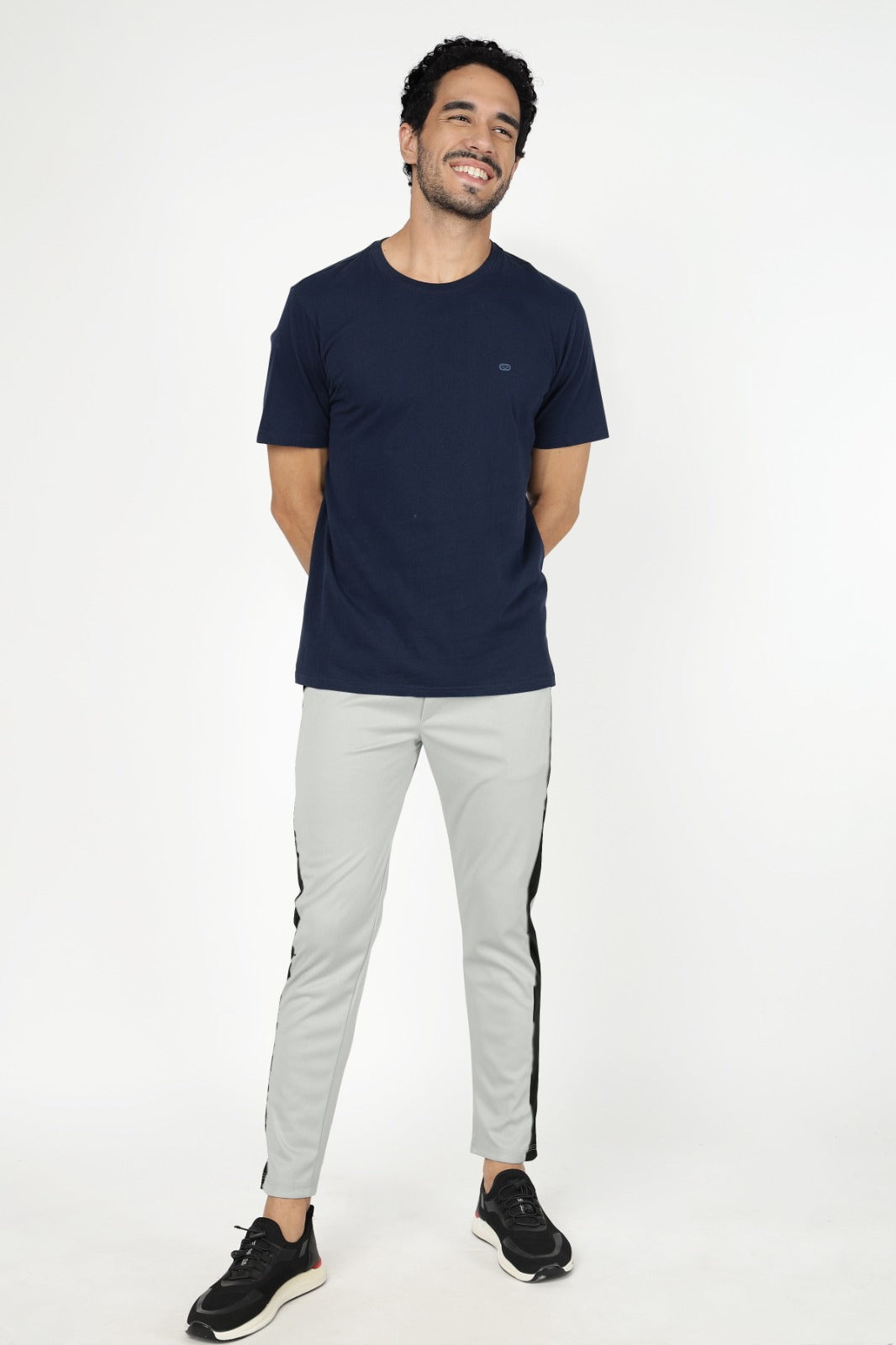 Skinny trousers with side stripe